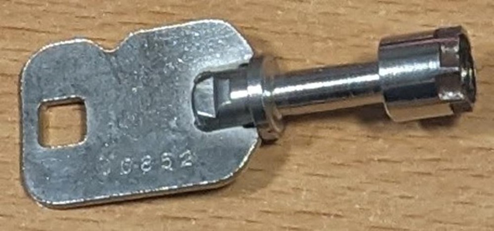GREENWALD MONEY BOX REPLACEMENT KEY (SAME AS GW 8-166-1) CODED J0852