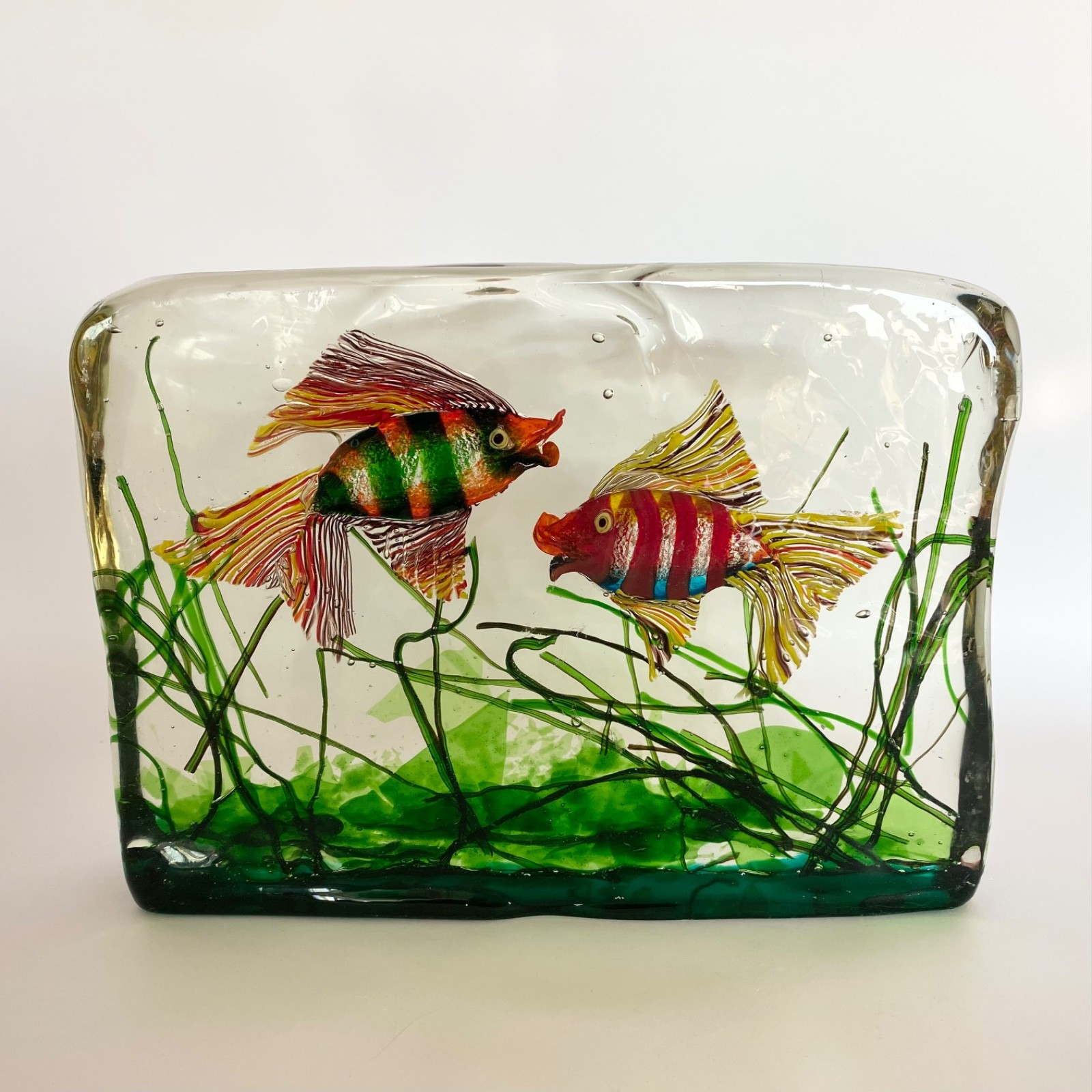 Exceptional Alfredo Barbini Cenedese Murano Glass Fish Aquarium Sculpture 14 LBS