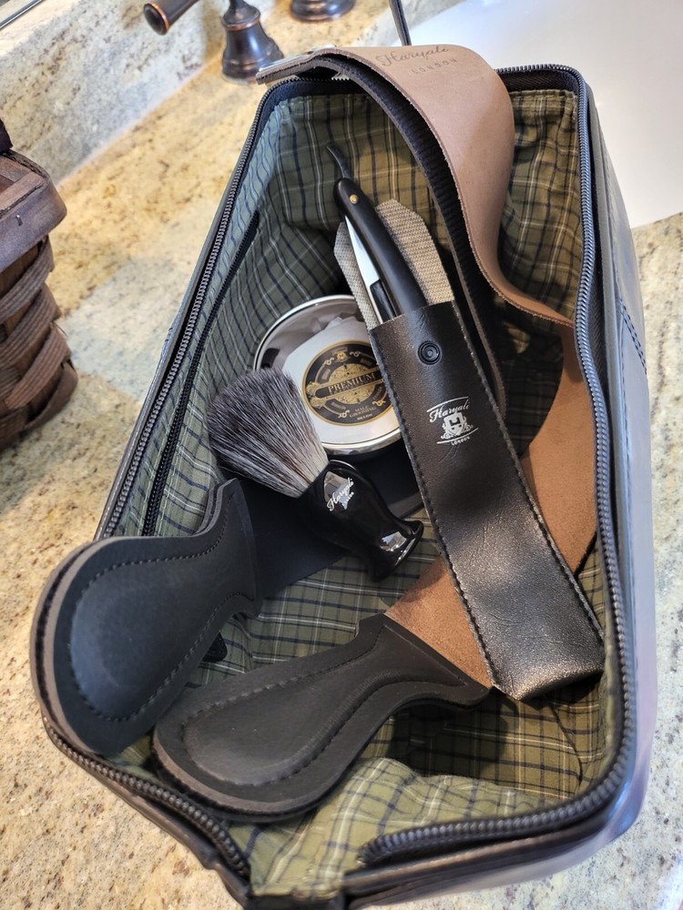 Branded Gift Set with Classic Shaving Items
