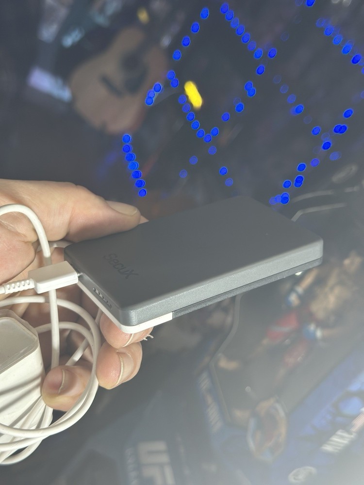 SecuX nifty NFTWallet - Opened Box, Never Used. 100% Mint Condition