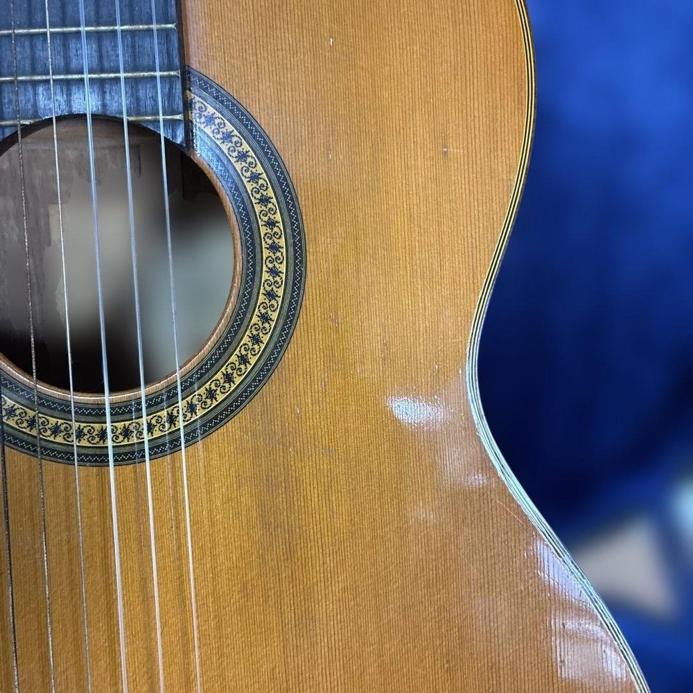 Yamaha C- Classical Guitar With Hard Case, Used, No Major Issues