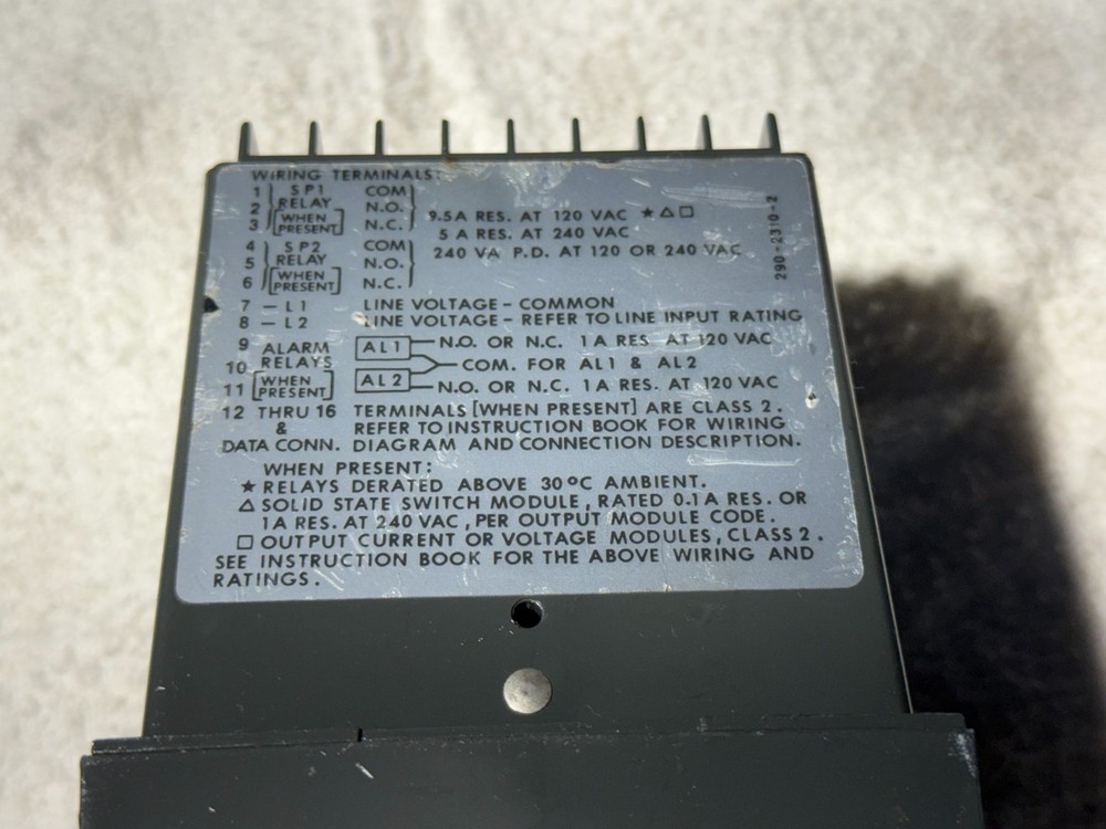 Love Controls Self Tune Process Meter 321-3308-140 NON-ISOL Current Controller