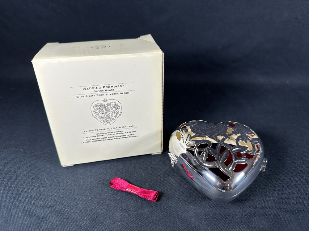 Lenox Wedding Promise Giving Heart