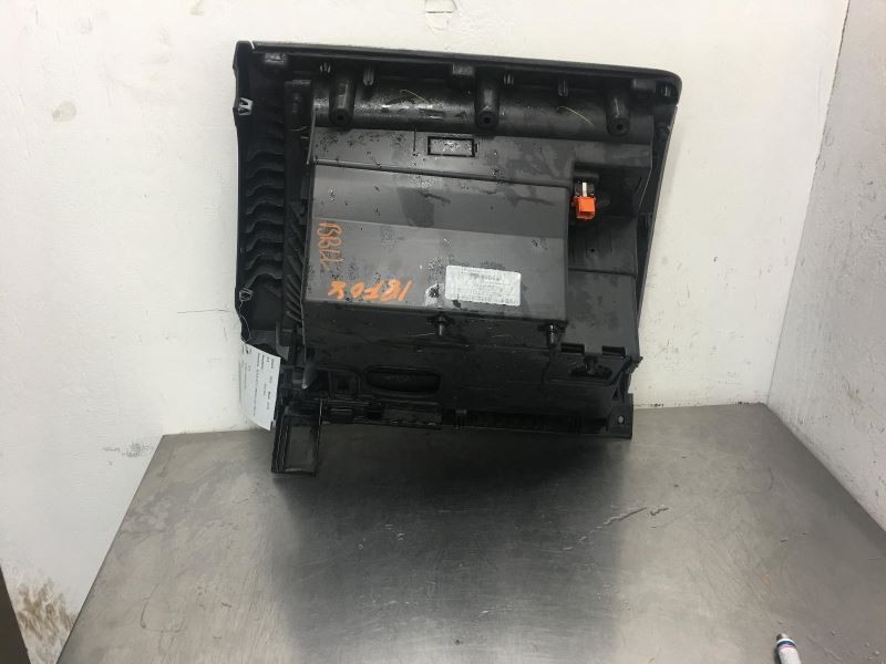JETTA 2015 Glove Box 600210