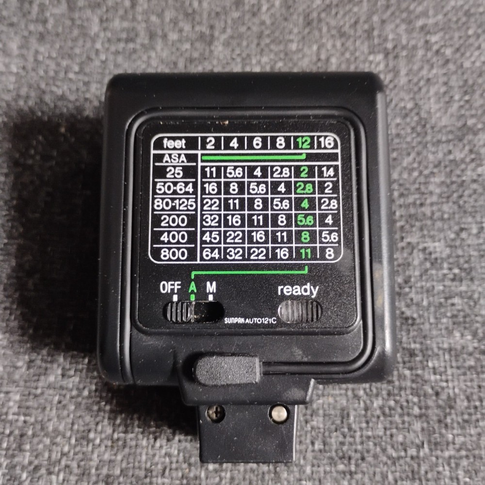 Sunpak Auto 121C Camera Flash
