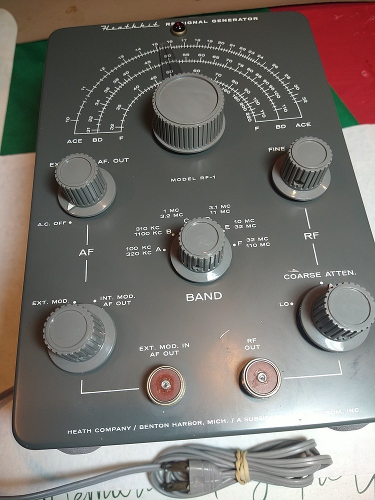 HEATKIT RF-SIGNAL GENERATOR RF-1