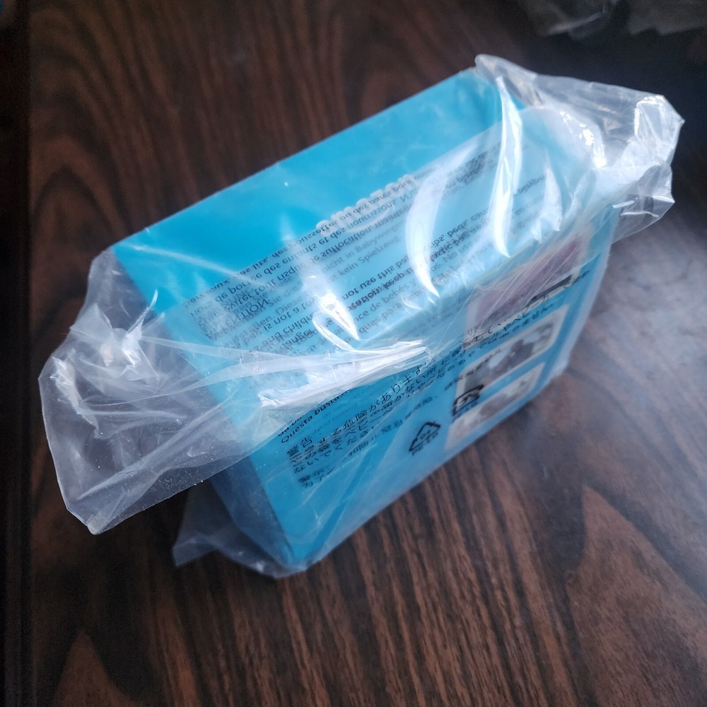 New Amazon Echoshow 5 - Compact 5.5" Screen WHITE