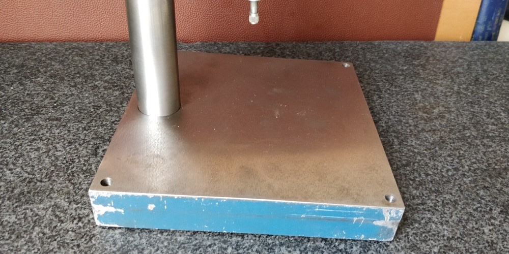 TESTED Starrett No.25-241 Dial Indicator on Inspection Stand SOLID OVERBUILT