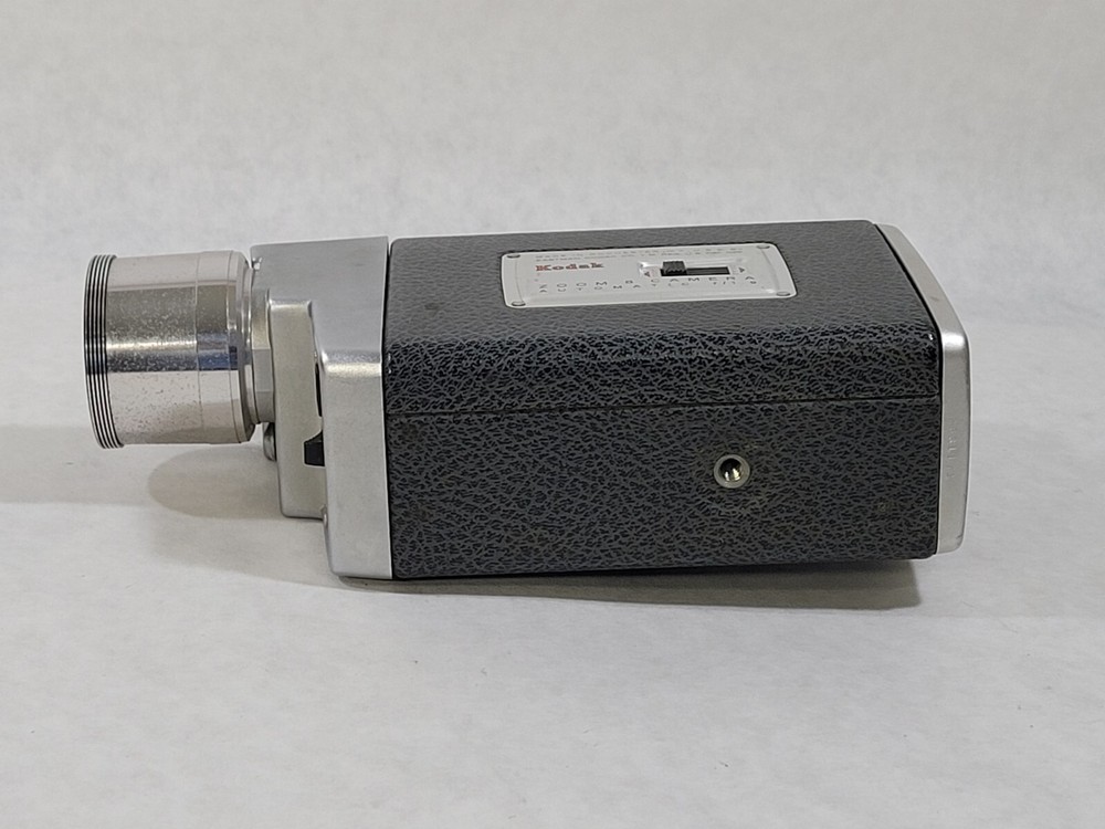 Vintage Kodak Zoom 8 Camera Automatic f/1.9 Wit Leather Case
