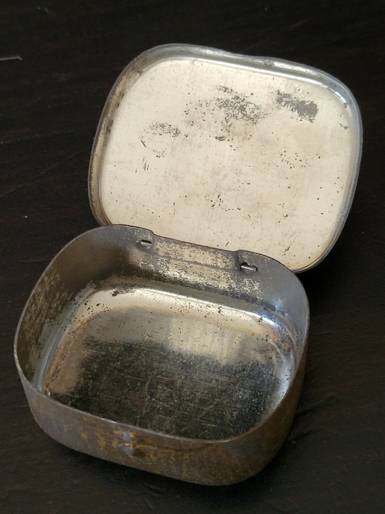 Gramophone phonograph needle tin woolco