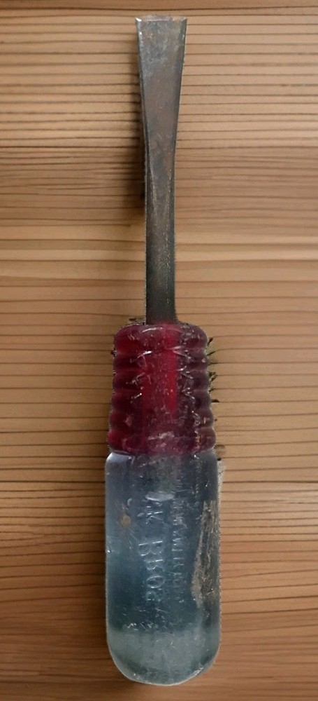 Buck Bros Vintage Wood Chisel Flat Edge Clear/Red Handle.