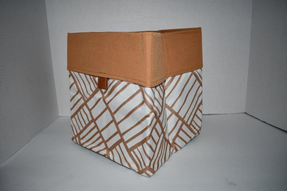 Thirty One Medium Reversible Binin Fawn Patchwork NWT