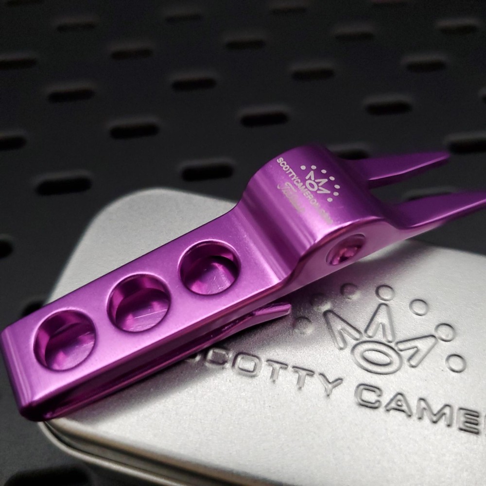 SCOTTY CAMERON 2008 DANCING PEACE SIGNS COSMIC GRAPE PIVOT TOOL