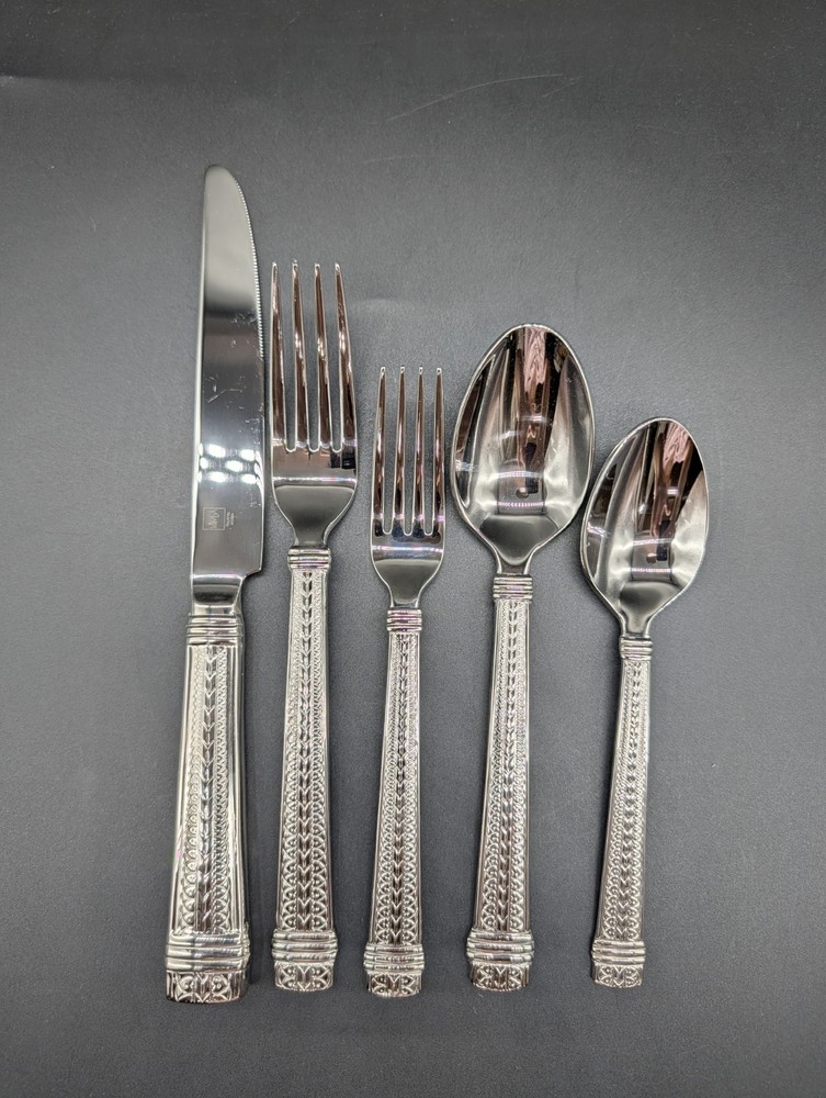 Mikasa 18/8 Stainless Flatware PALATIAL 5pc Place Setting