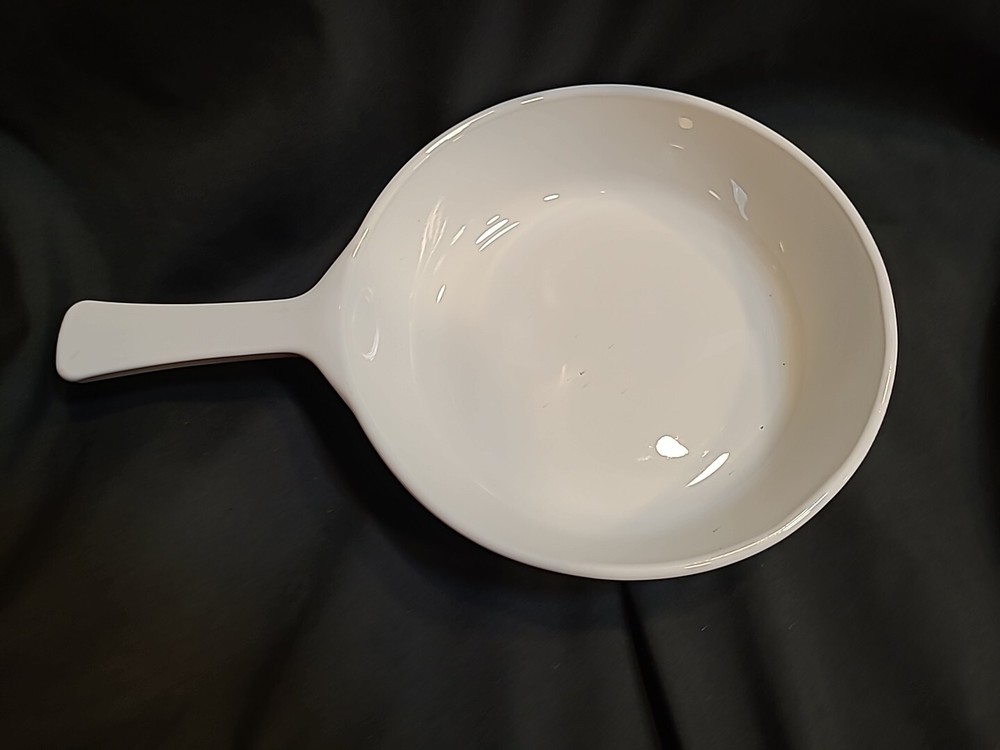 Corning Ware 6 1/2 Inch Skillet In White