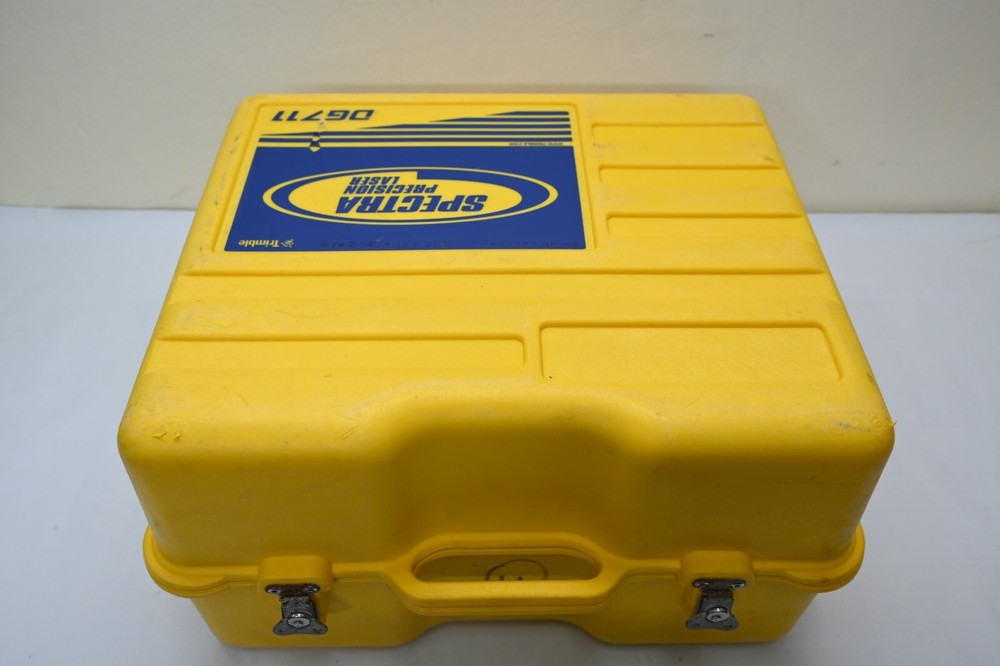 Spectra Trimble DG711 Precision Pipe Laser Kit DG711