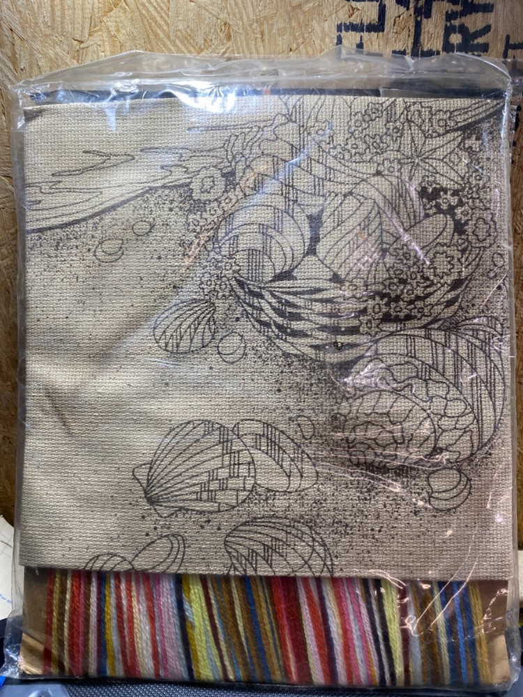 Vintage Monarch Horizons "The Shells" Needlepoint Kit MH24