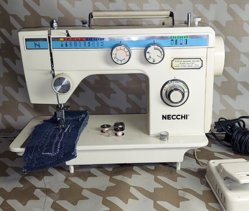 Denim Canvas Lace Sewing Machine With Pedal SERVICED