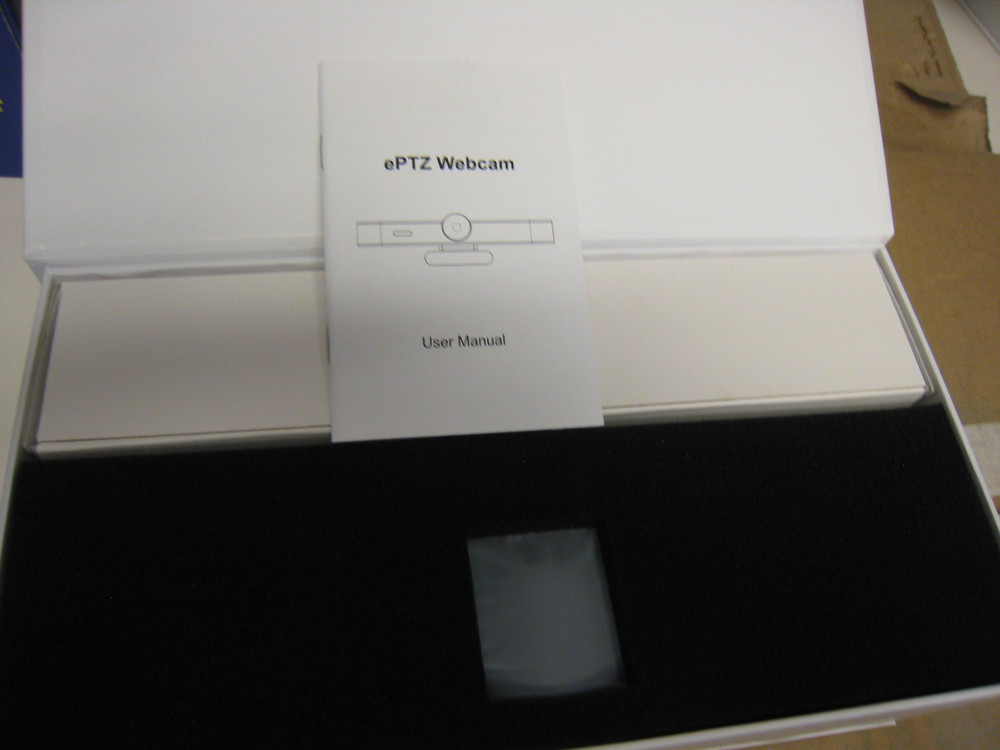 4K Camera with Auto Framing. Plug and Play. AI powered.