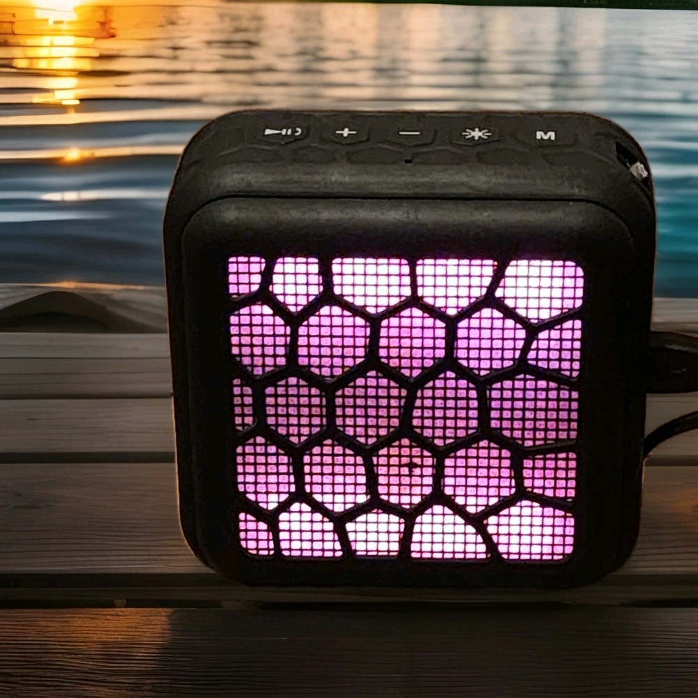 BlueAnt VIVID Portable Bluetooth Speaker LED Lighting Dust Proof / Splash Proof