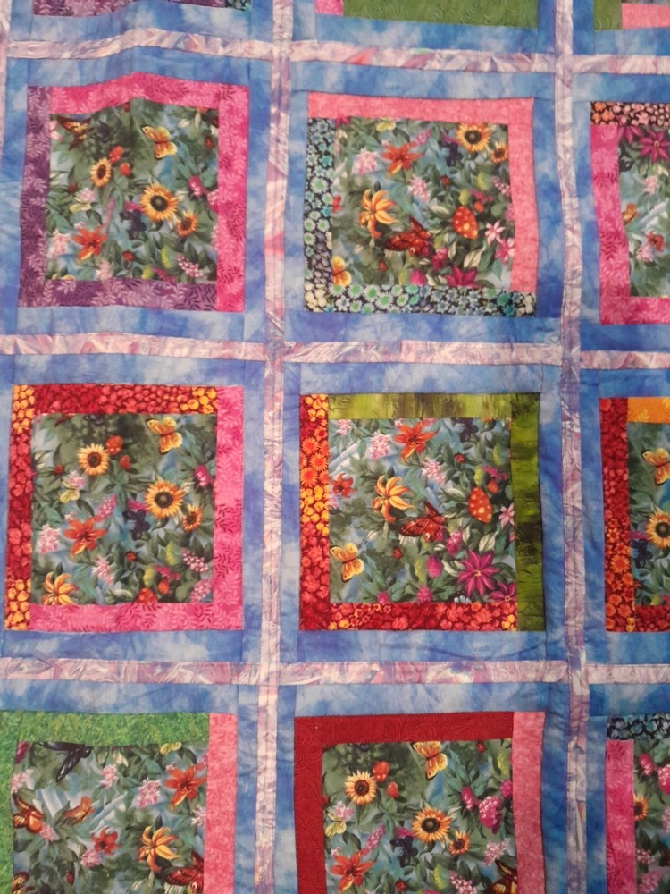Handmade , Blue Quilt, Floral Design, Cabin Block Pattern, Reverse 43" × 43 "
