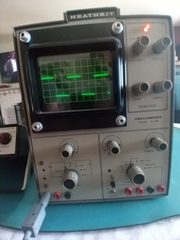 Heathkit IO-102 Oscilloscope -- powers up, needs calibration and refurbishment