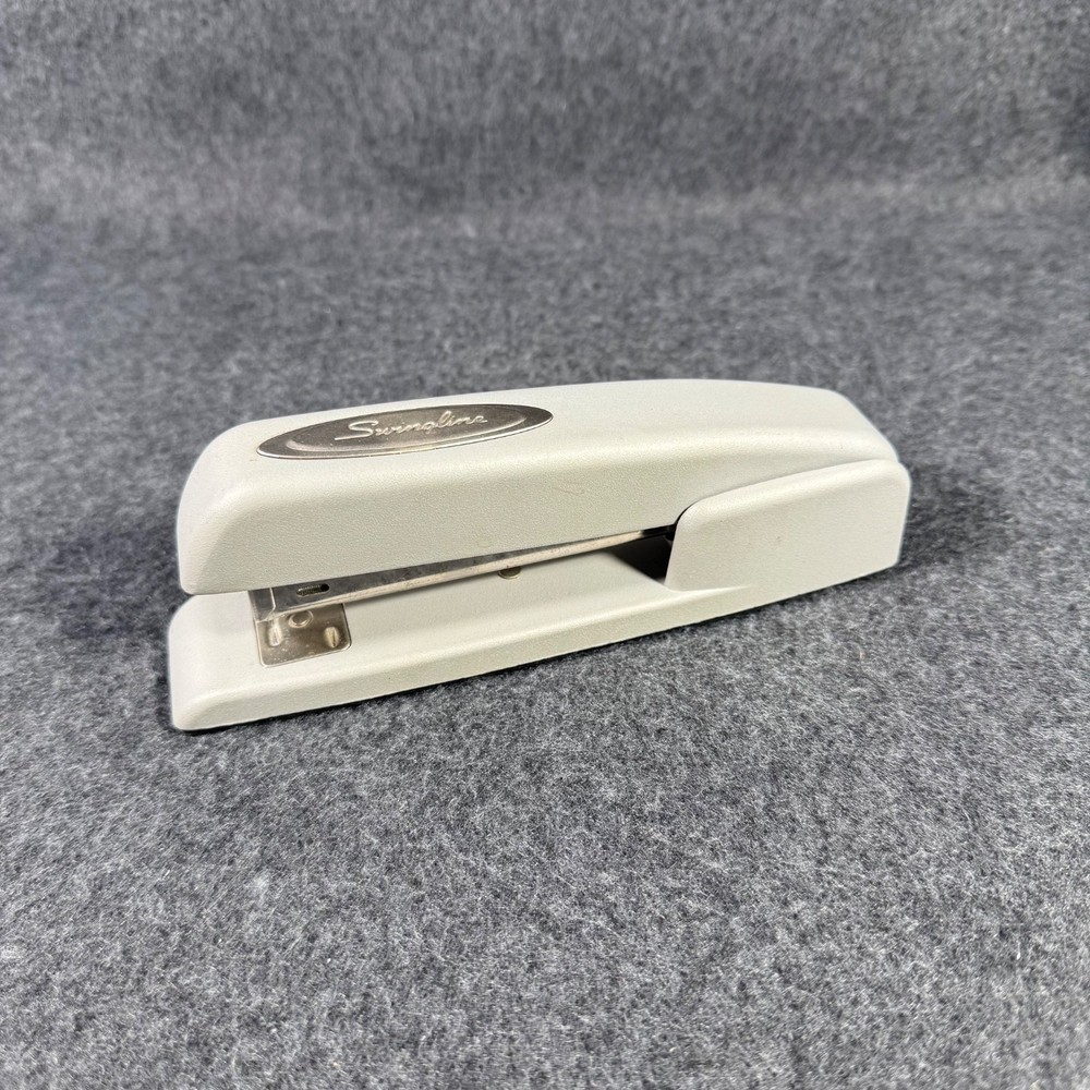 Swingline 747 Business Desktop Stapler, 25 Sheets, Gray