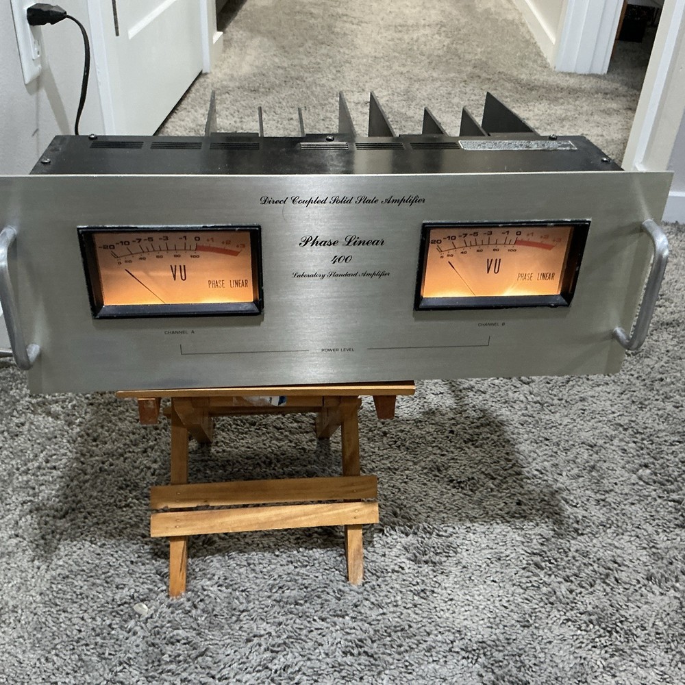 PHASE LINEAR 400   DIRECT COUPLED SOLID STATE AMPLIFIER