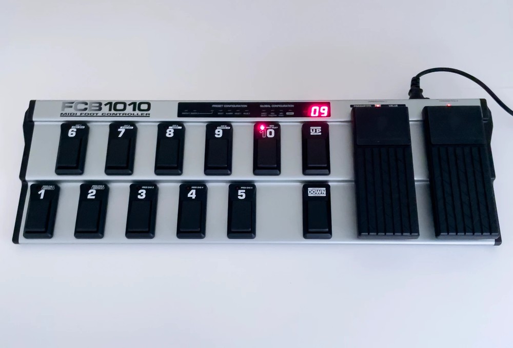 Behringer FCB1010 MIDI Foot Controller