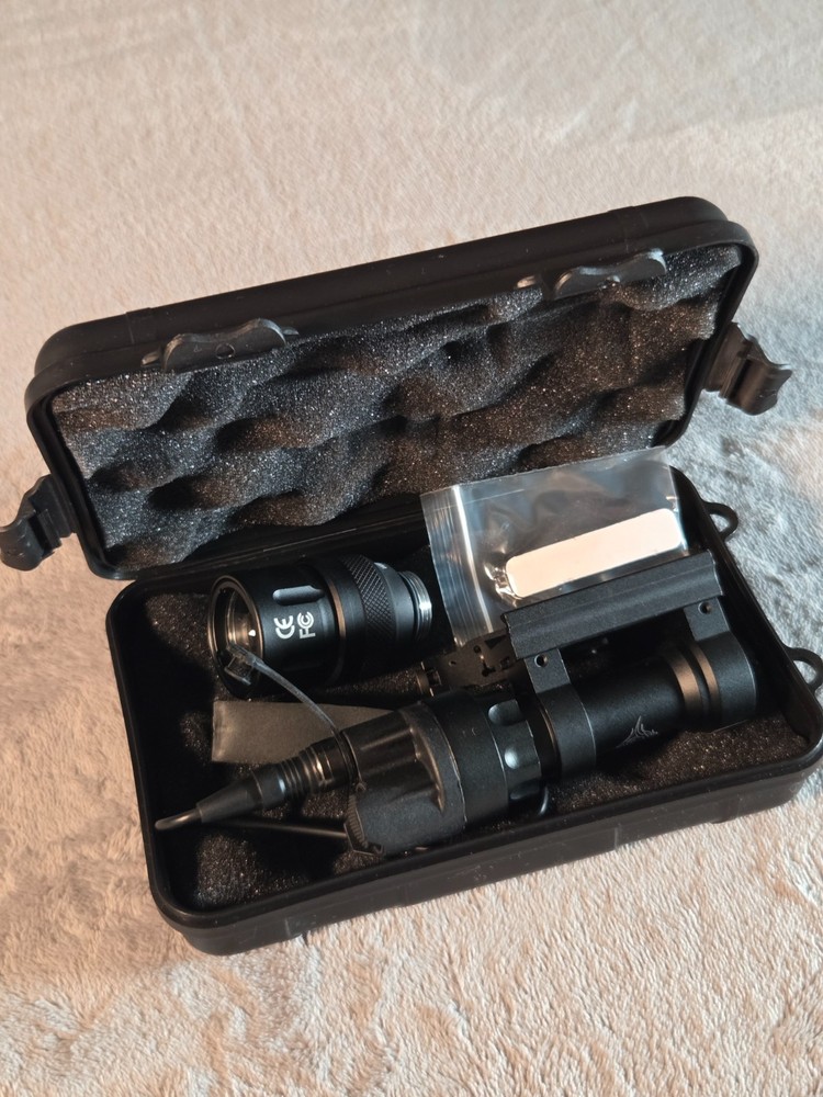 Night Evolution M952V Tactical Light Airsoft (Black) READ DESCRIPTION