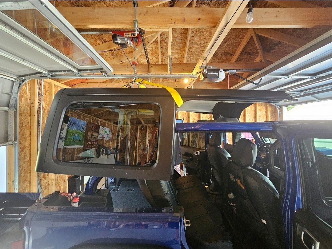 Jeep Wrangler JK /JL Ford Bronco 2/4 door hard top lift/hoist removal. No winch.