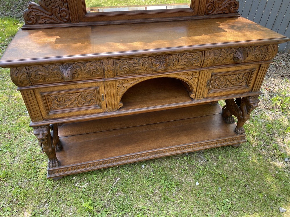R.J. HORNER WINGED GRIFFIN OAK SERVER