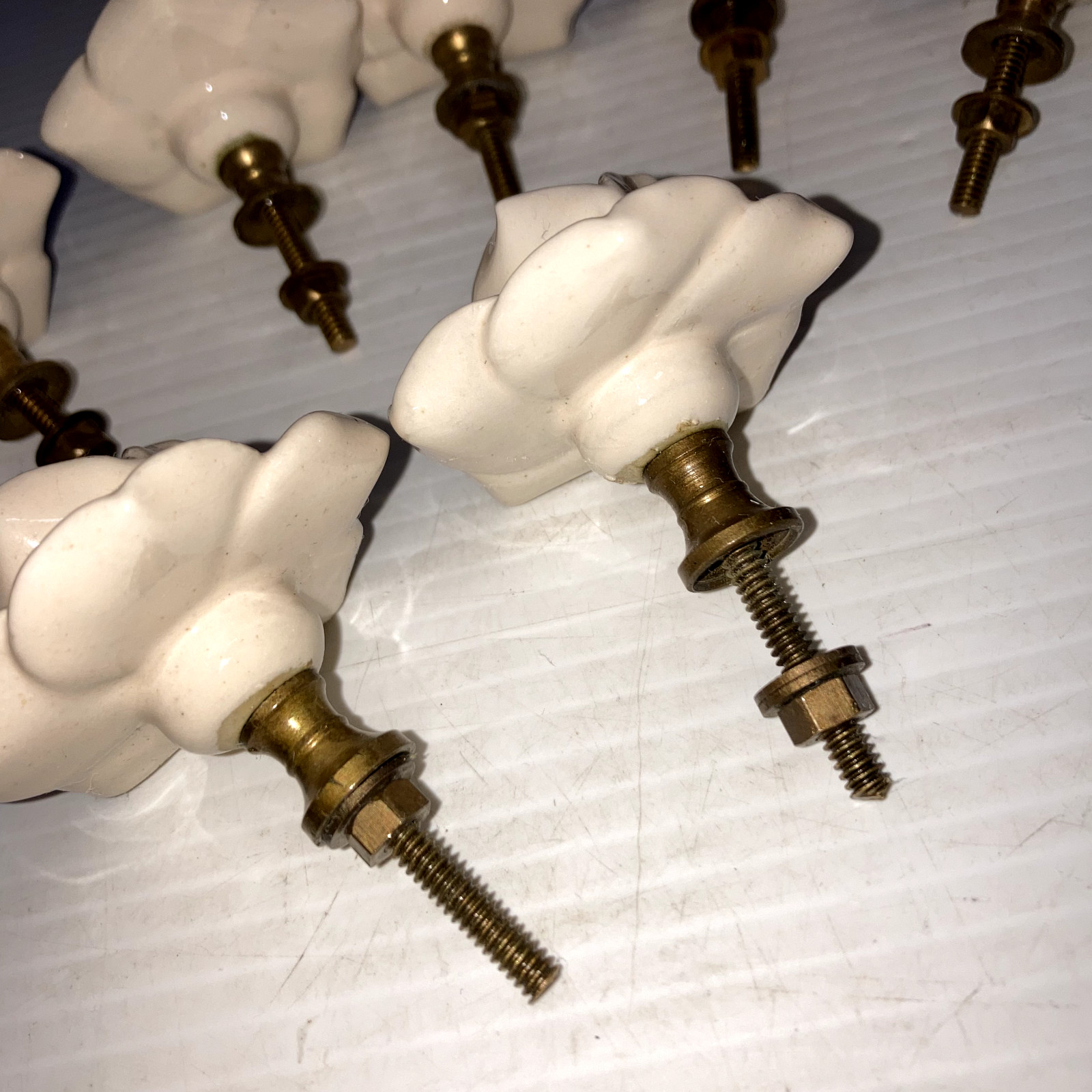 Ceramic Rose Shaped Drawer Pulls Knobs Set Of 8 Creme