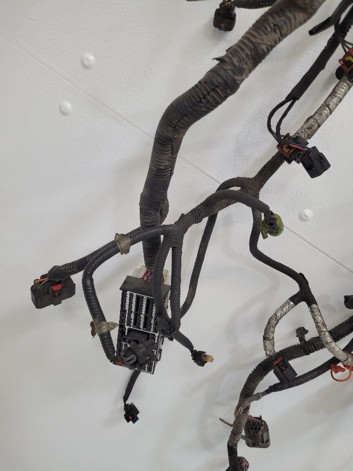 2015 2016 2017 BUICK ENCLAVE Engine Wire Harness