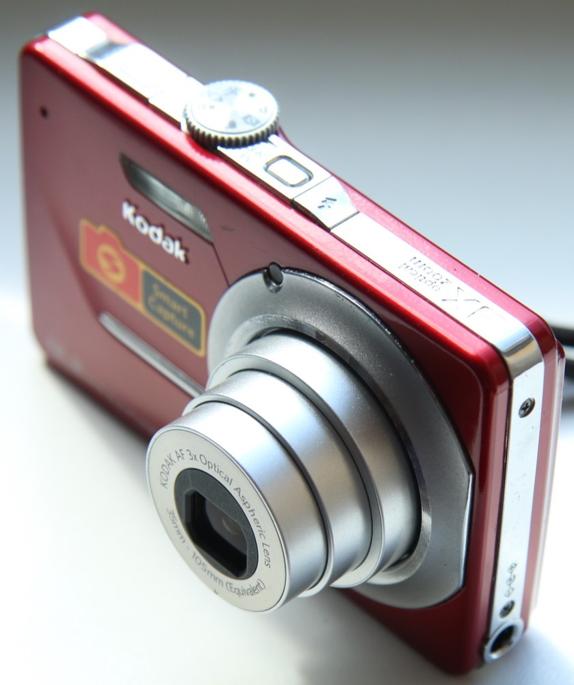 Kodak EasyShare M341 12.2MP Compact Digital Camera Red