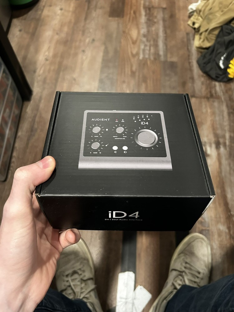 Audio Interface iD4 MKII, Class A Console Microphone Preamp (High Speed USB-C...