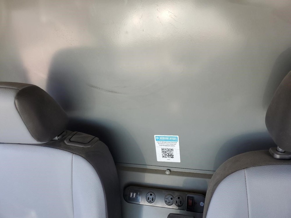 TRANSCNCT 2017 Glove Box 411032