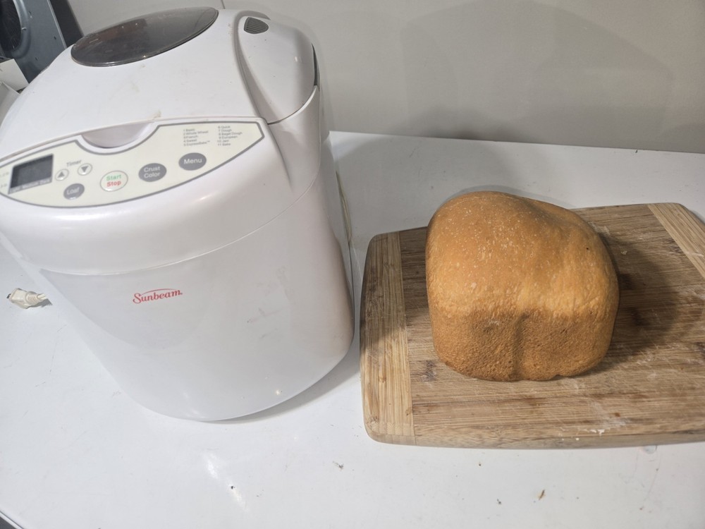 Sumbean 1.5 Lbs Bread Maker Model 5890