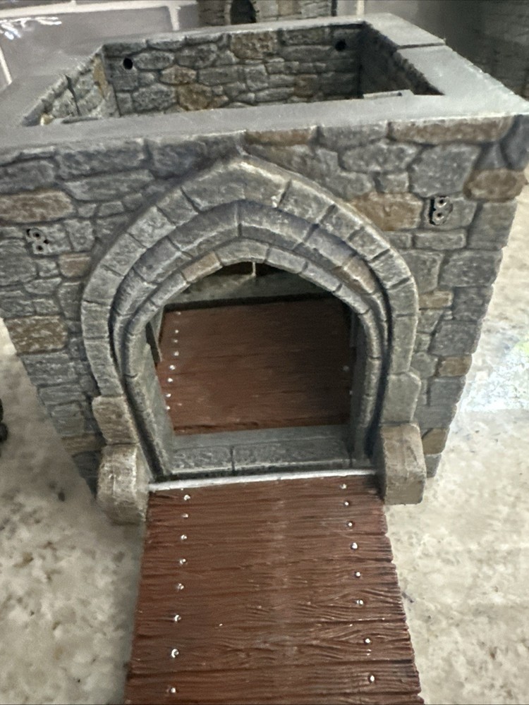 Dwarven Forge Castle Builder Gatehouse With Electric Light Option