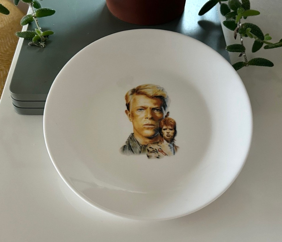 DAVID BOWIE WHITE CERAMIC 7 inch TEA/SIDE PLATE
