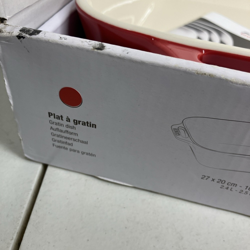 STAUB Cherry Red Ceramique Rectangular Gratin Baking Dish 10.5”x7.5” 2.5qt