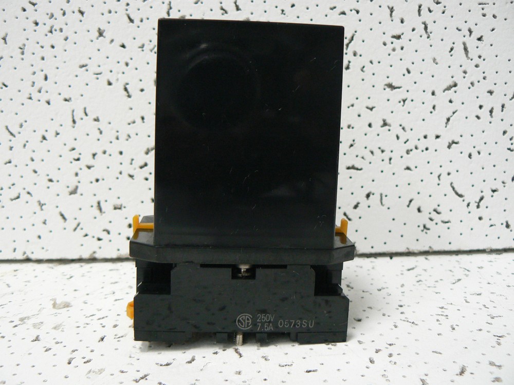 ORIENTAL MOTOR SS32-SSSD MOTOR SPEED CONTROL + SOCKET