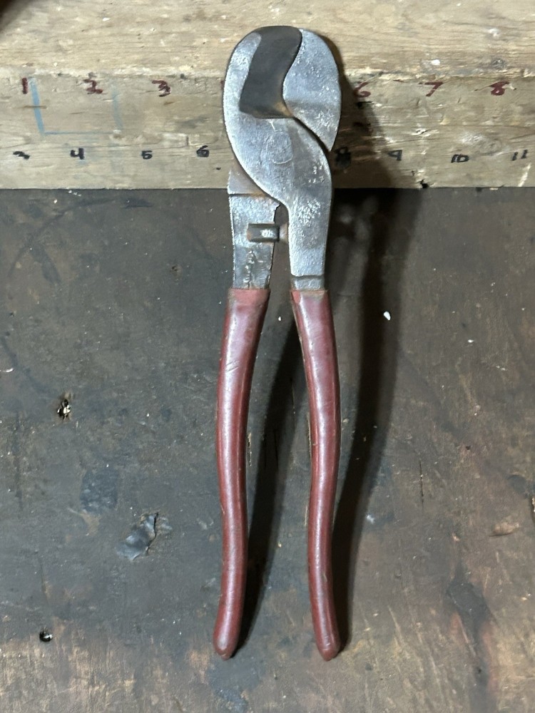 Red Handle Wire Cable Cutters Klein?