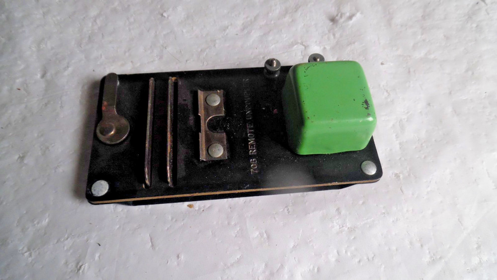 American Flyer 706 Uncoupler No Button -Used