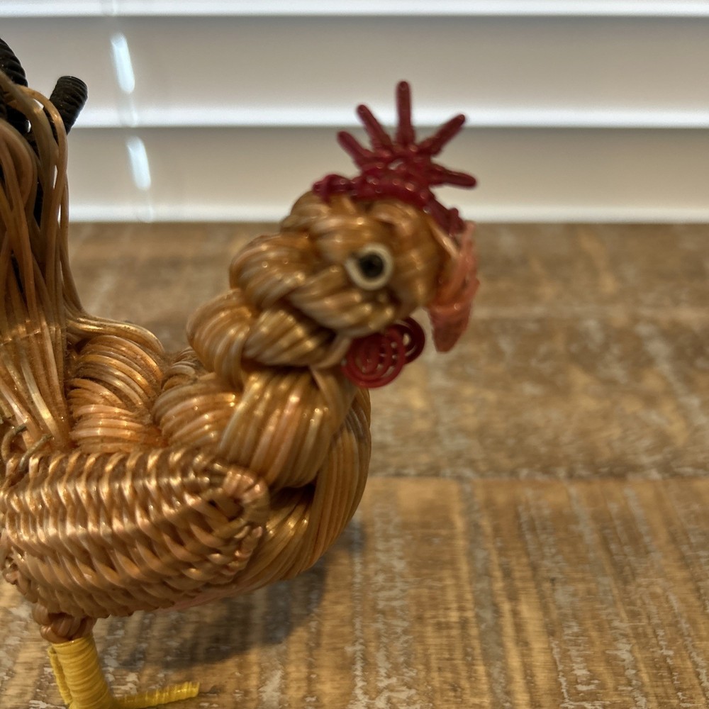 Wire Rooster Decor Realistic And Unique
