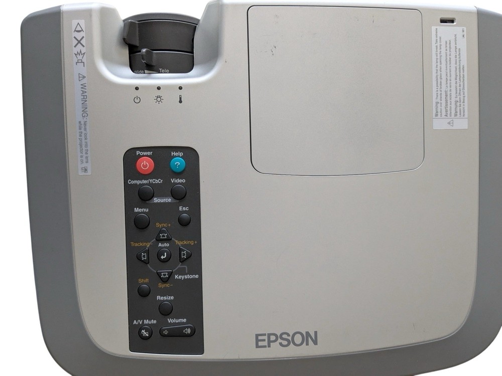 EPSON PowerLite 810p EMP-810 LCD Projector - Works