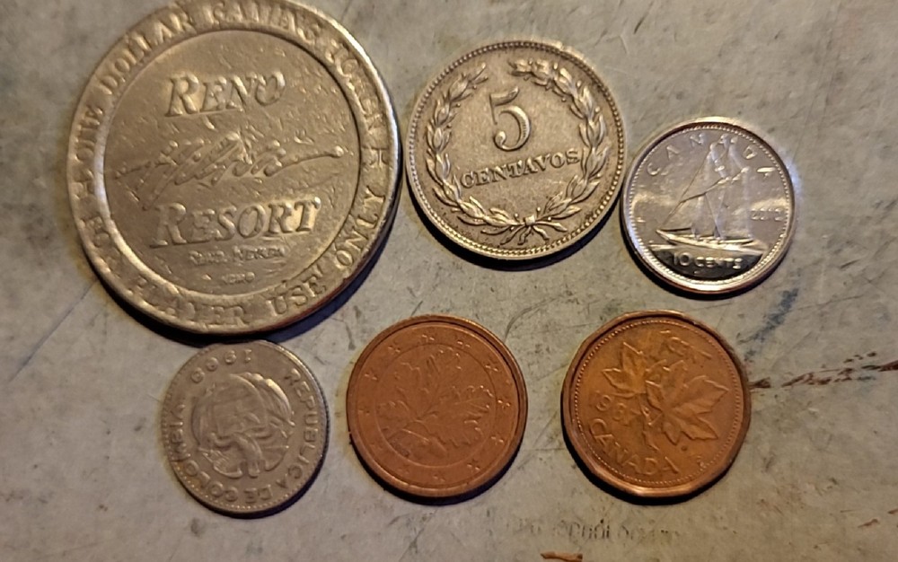Coins from Various Countries 6pcs j6