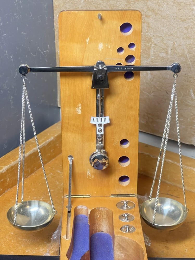 VINTAGE Gem Stone SCALE ~