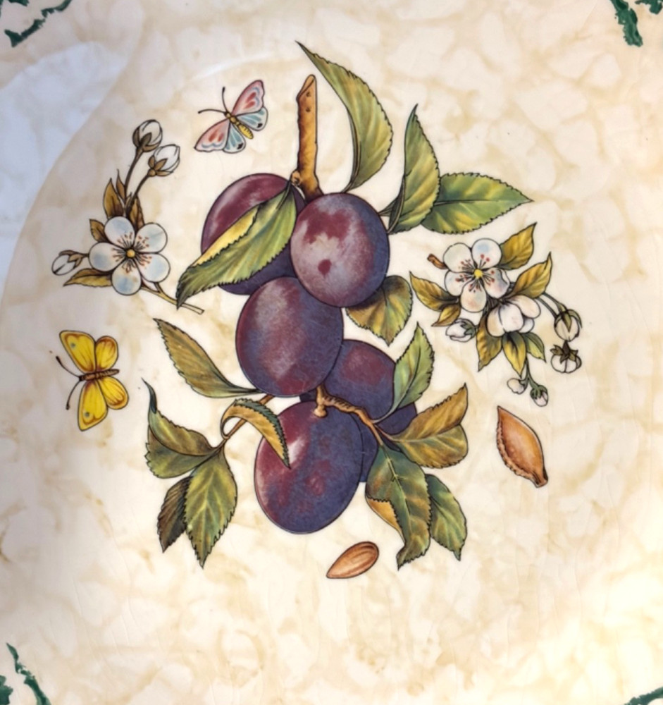 Vtg HiMark Italy Ceramic Dinner 10" Plate Plums Pattern