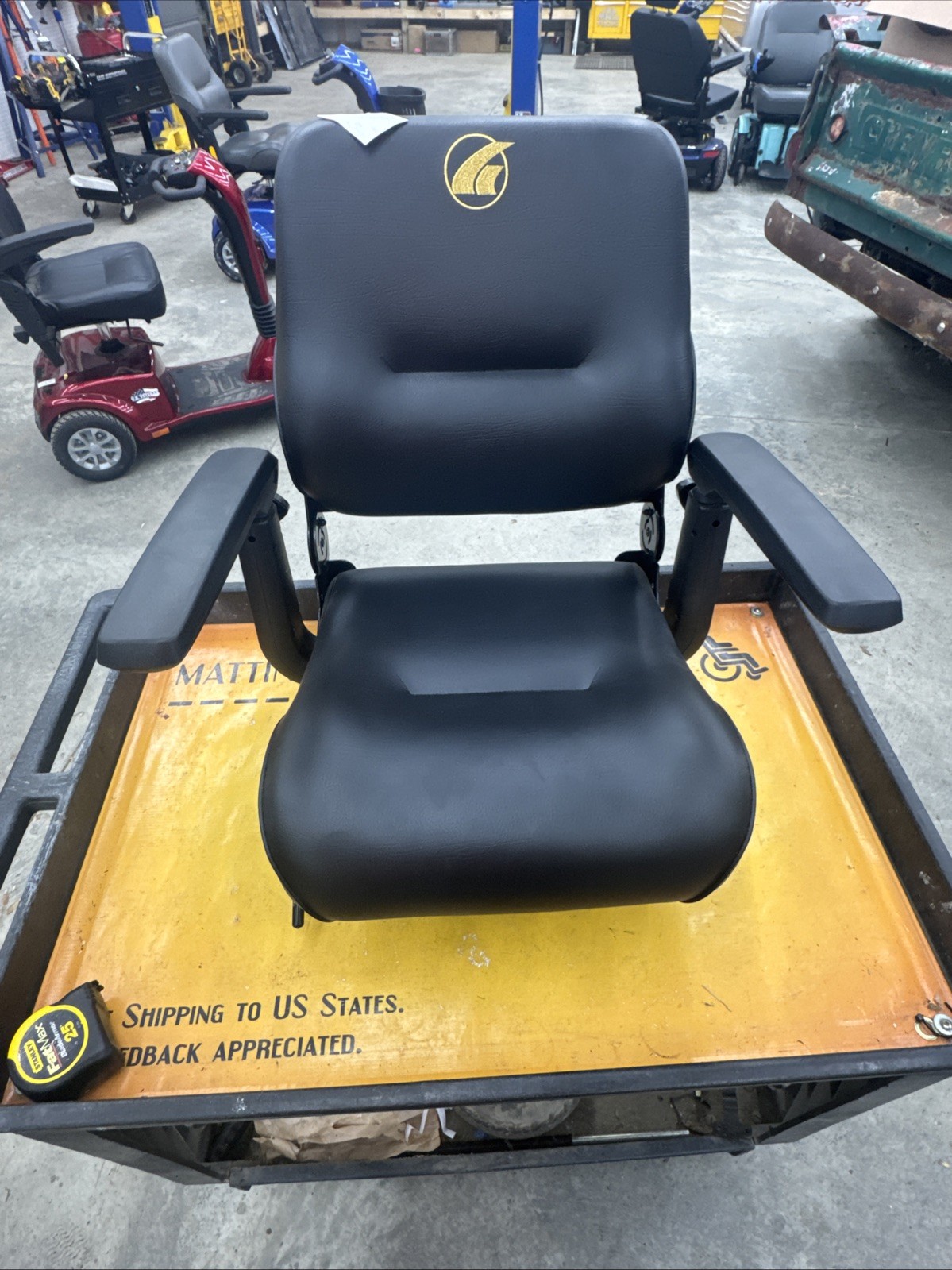 🥇Golden Companion Seat 18" X 16" ~NICE~ Armrest & Seat Mount!! *L@@K WoW*